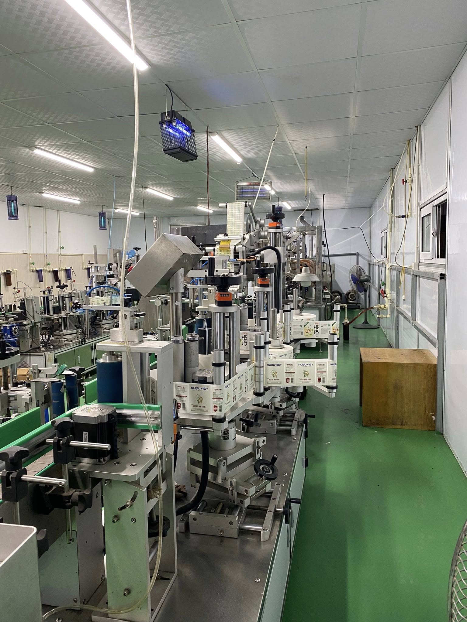 Dây chuyền sản xuất rượu mơ