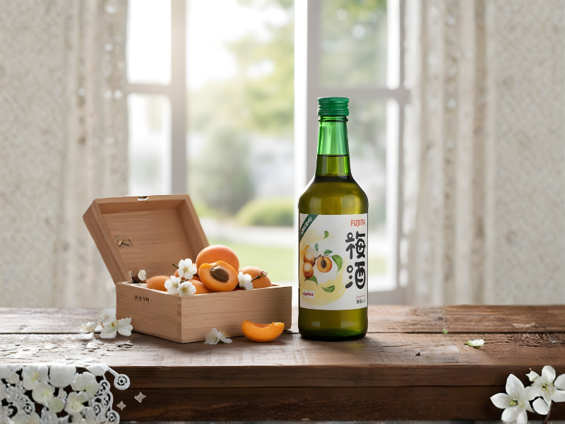 chai fujita bên cạnh hộp mơ